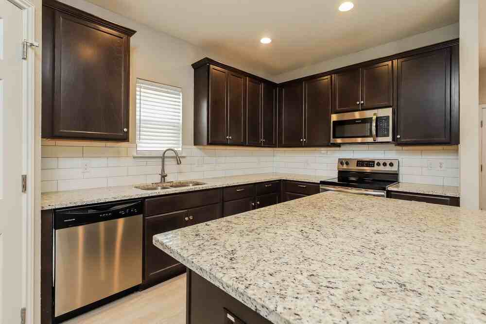 319 Krieghoff Way - Photo 6 of 17