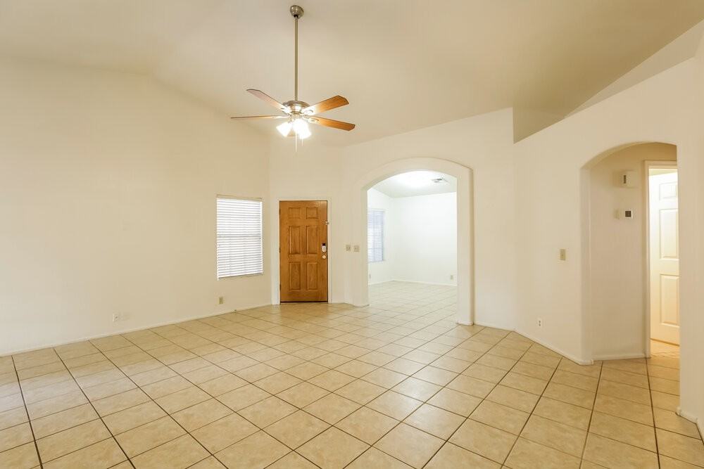 19809 N 77th Ave - Photo 5 of 16