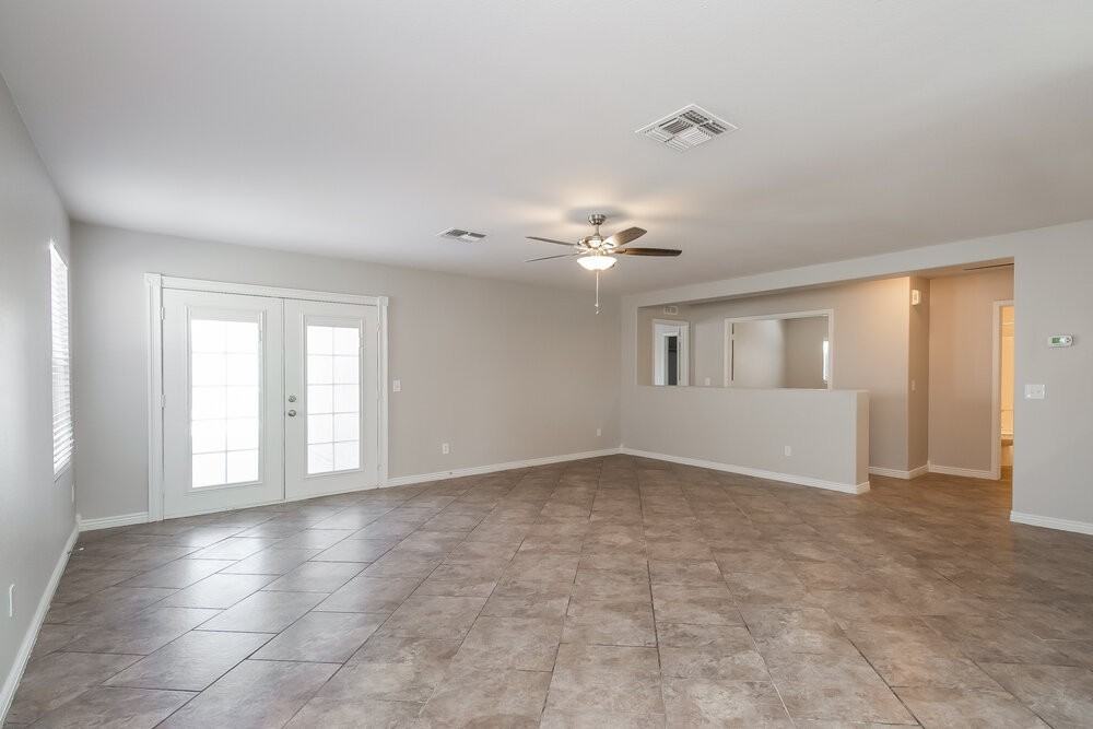 11774 W Windrose Ave - Photo 3 of 16