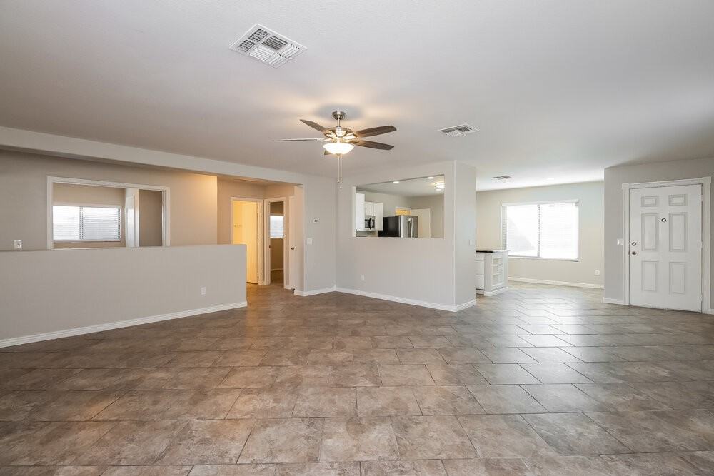 11774 W Windrose Ave - Photo 4 of 16