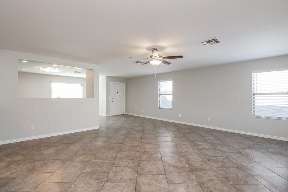 11774 W Windrose Ave - Photo 5 of 16