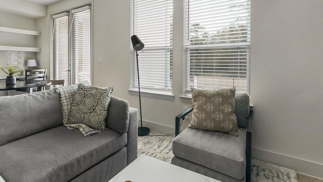 17935 Hunters Terrace Dr. - Photo 2 of 50