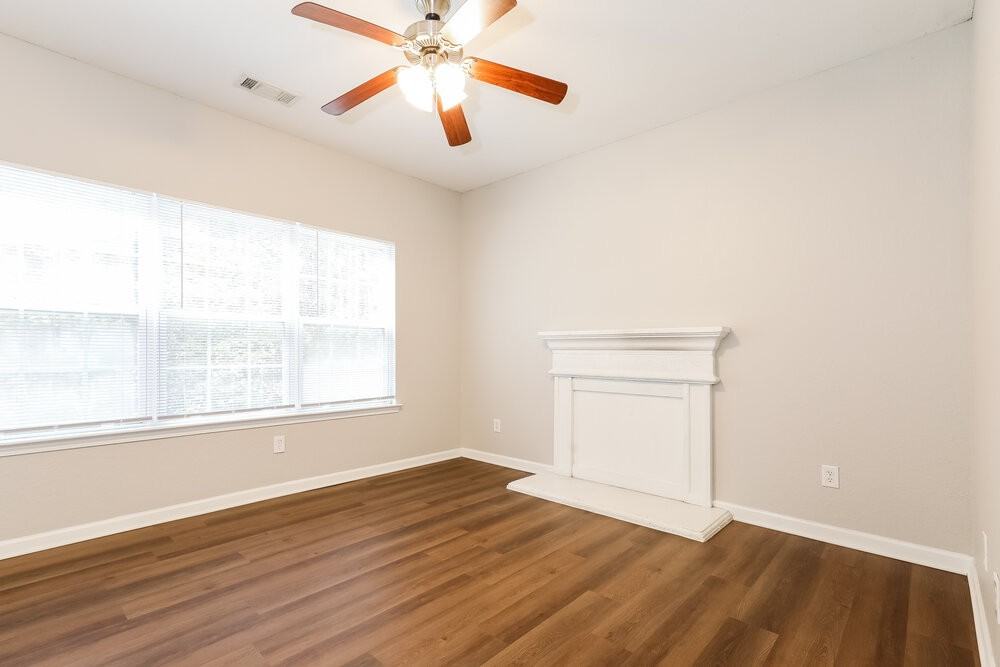 4689 Ravenwood Loop - Photo 4 of 17