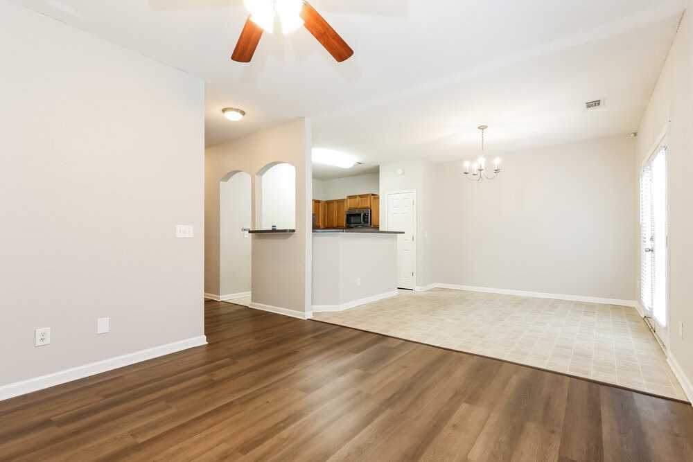 4689 Ravenwood Loop - Photo 5 of 17