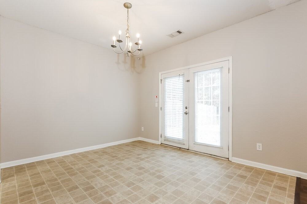 4689 Ravenwood Loop - Photo 7 of 17