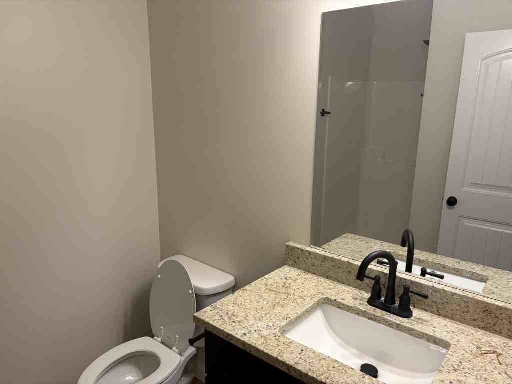 180 Pinehurst Way - Photo 2 of 12