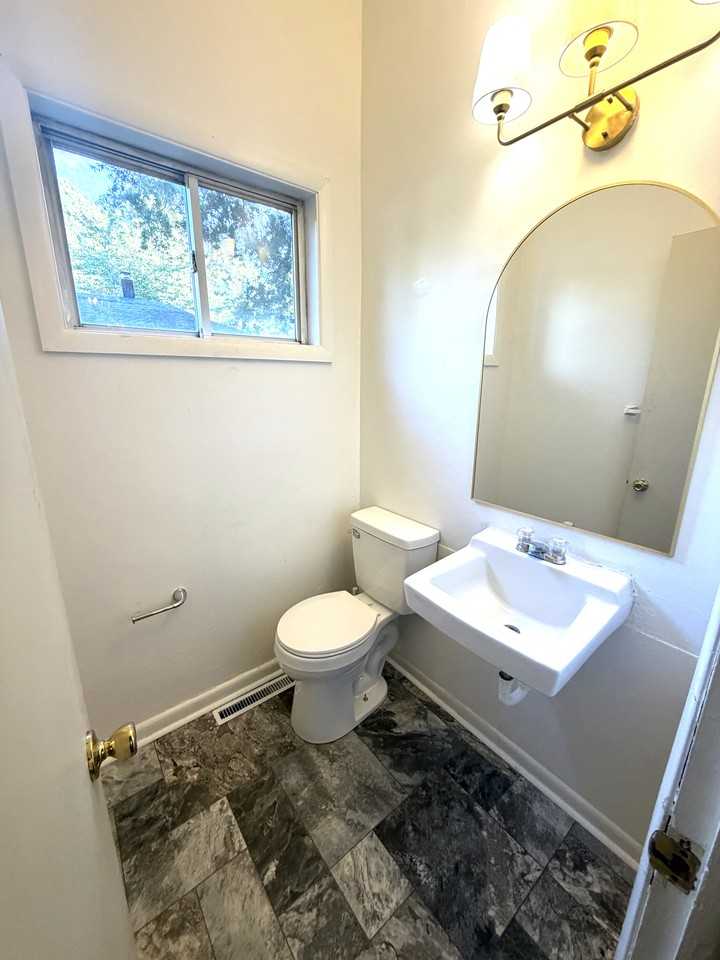 1917 Buckner Street - Photo 7 of 12