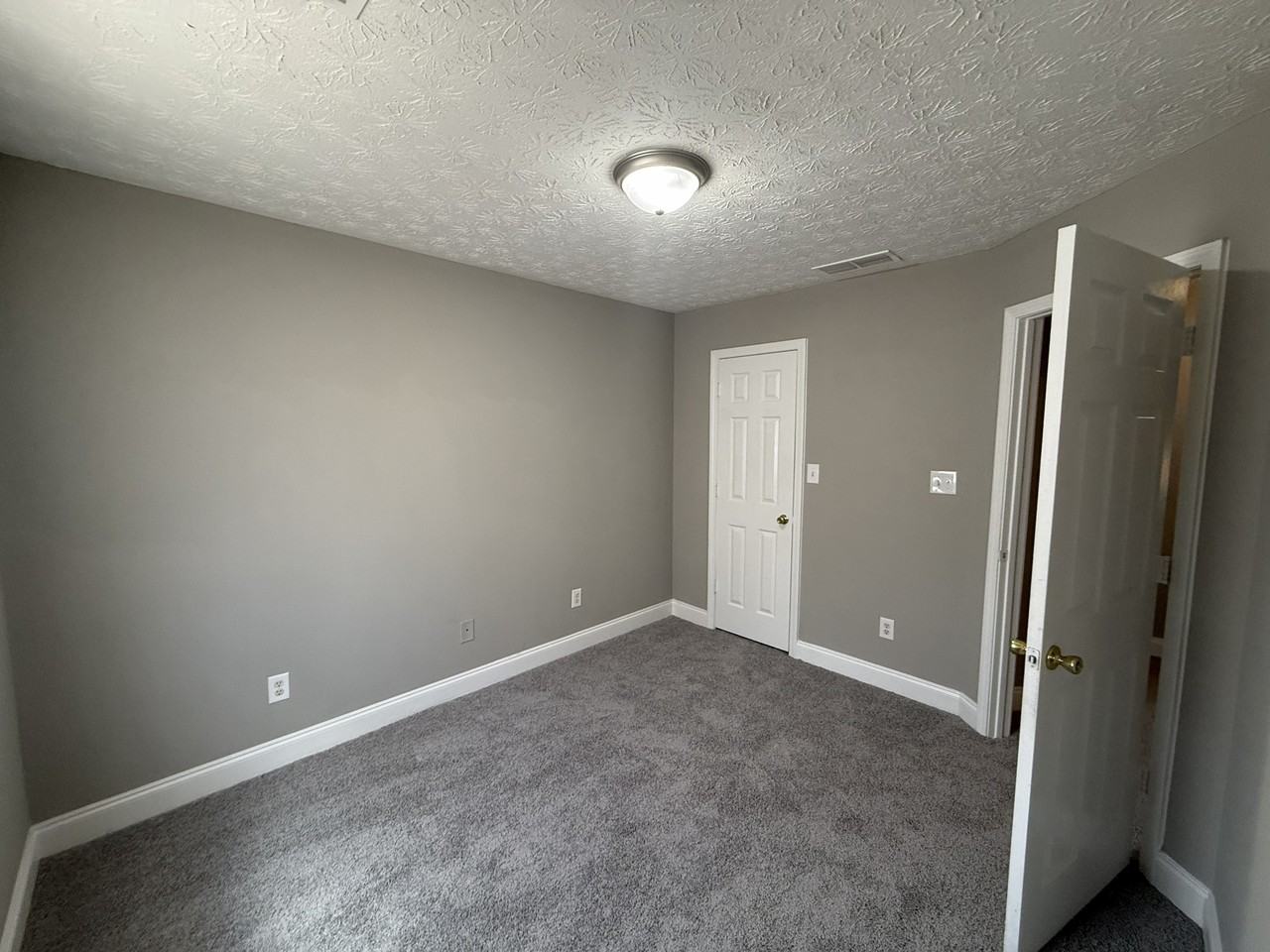 185 Westchester Cir #1 - Photo 7 of 14