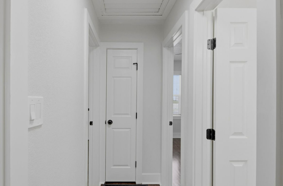 3513 Elmwood Ave - Photo 4 of 10