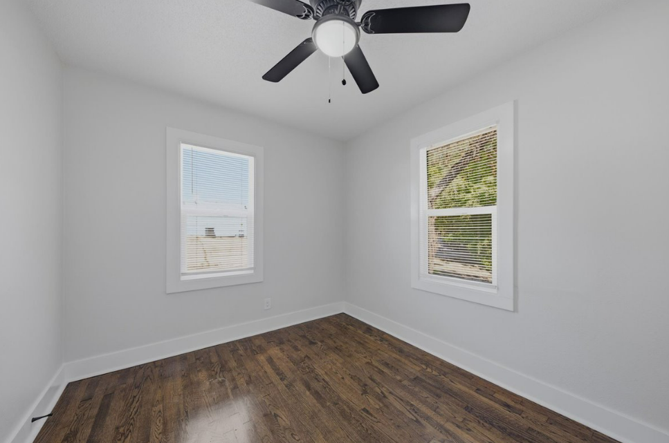 3513 Elmwood Ave - Photo 6 of 10