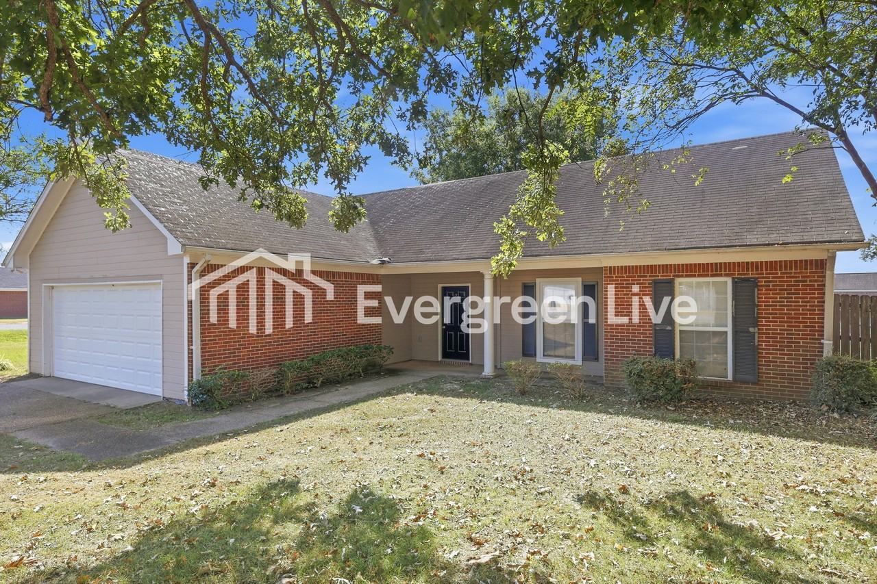 132 Appleridge Dr - Photo 2 of 15