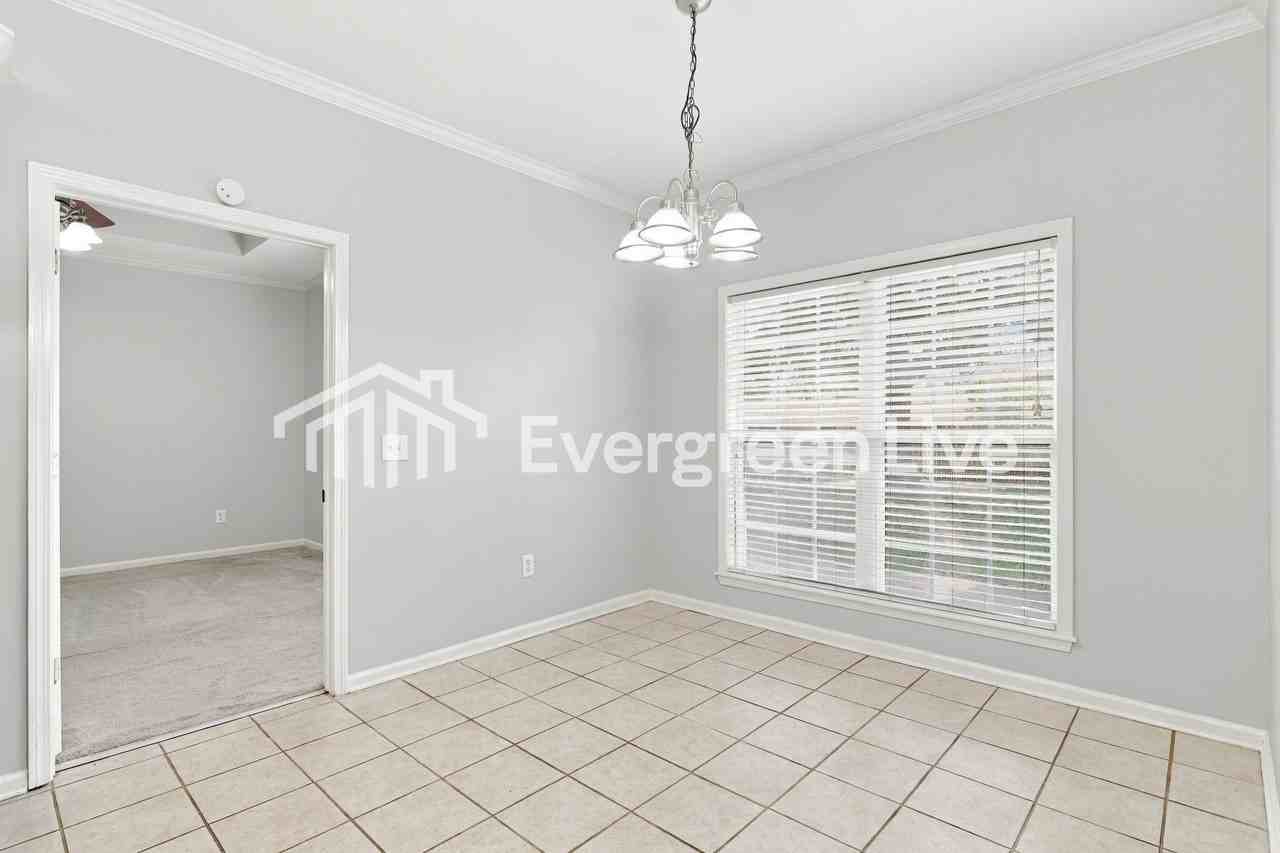 132 Appleridge Dr - Photo 5 of 15