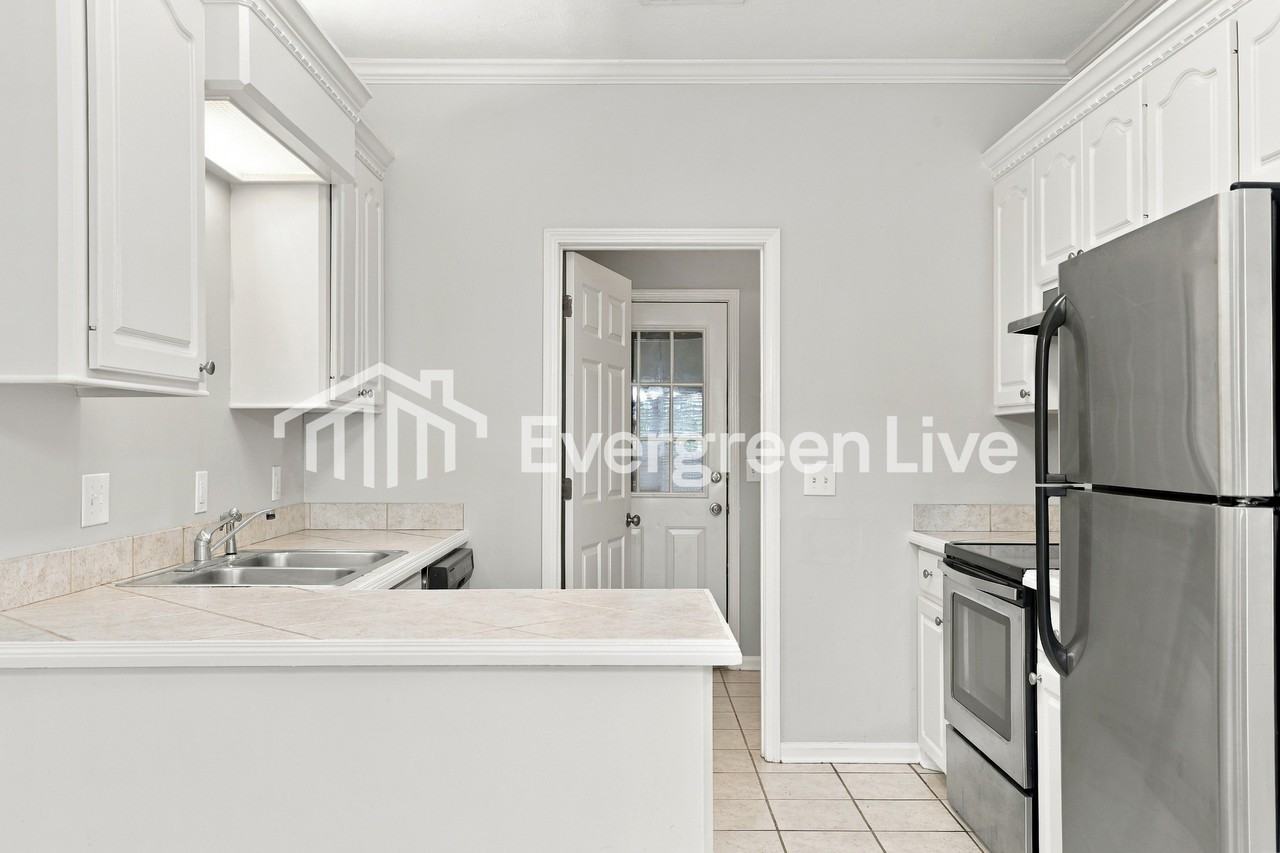 132 Appleridge Dr - Photo 6 of 15