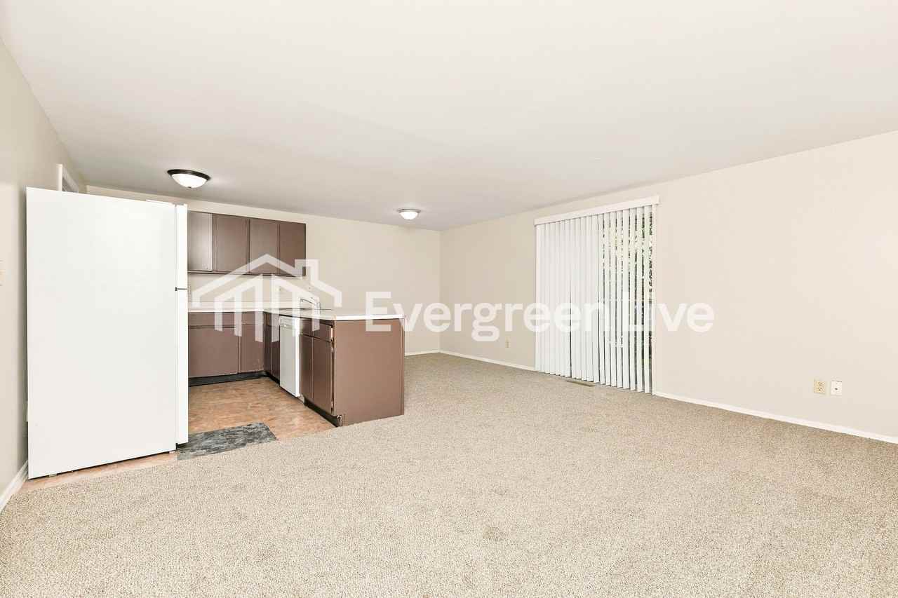 8149 Mount Aetna St - Photo 5 of 15