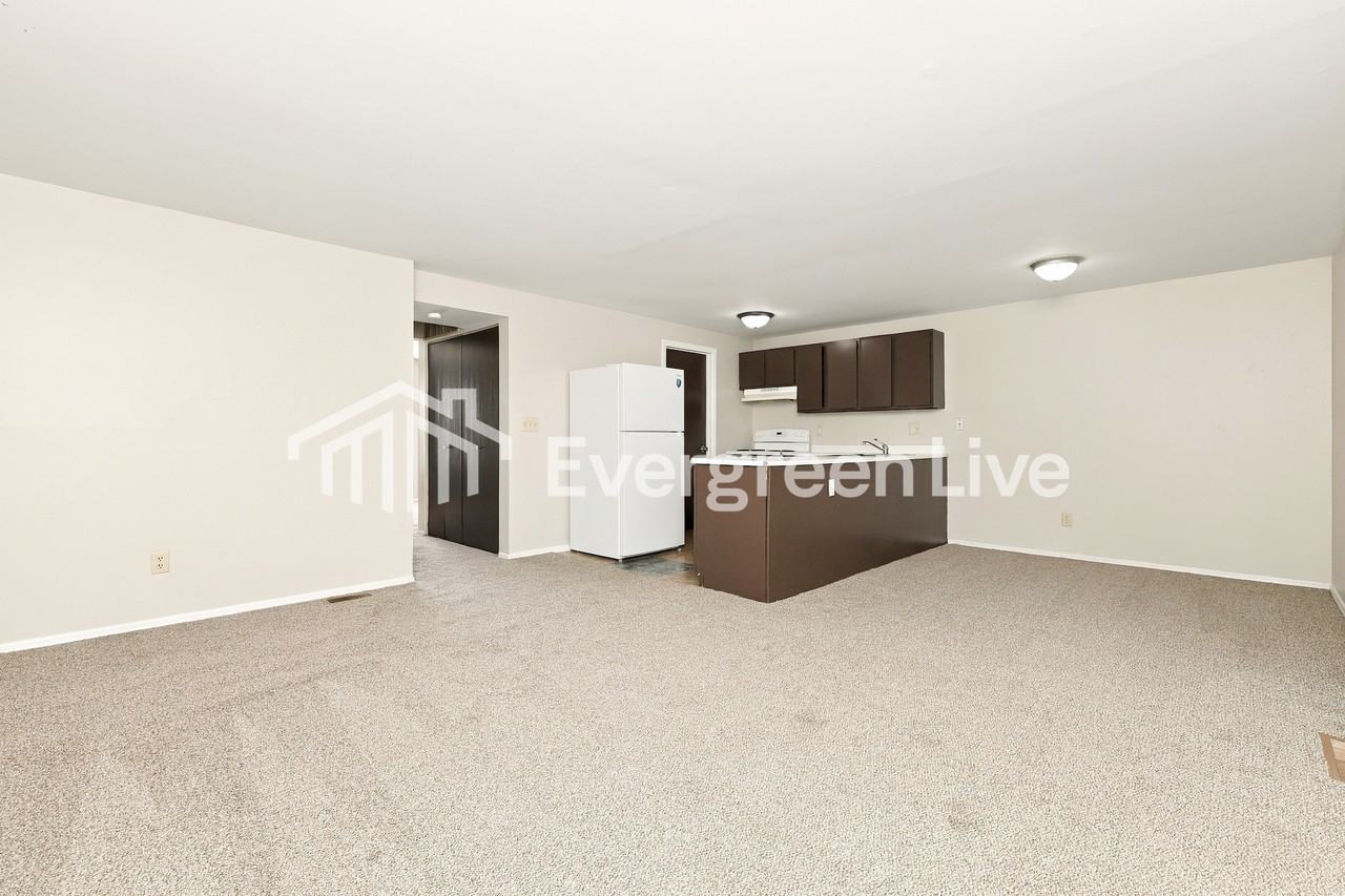 8149 Mount Aetna St - Photo 6 of 15