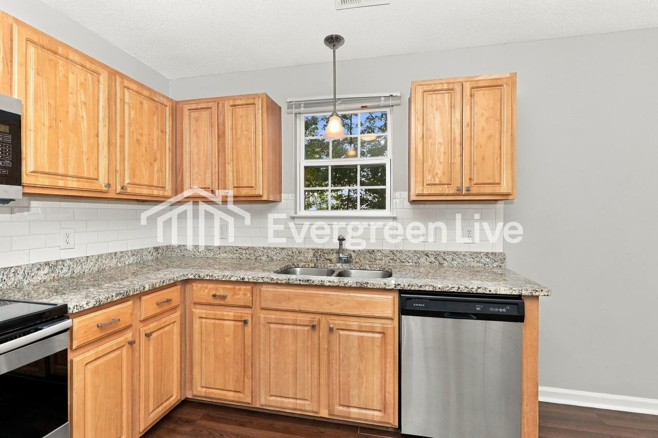 6 Village Ct - Photo 6 of 15