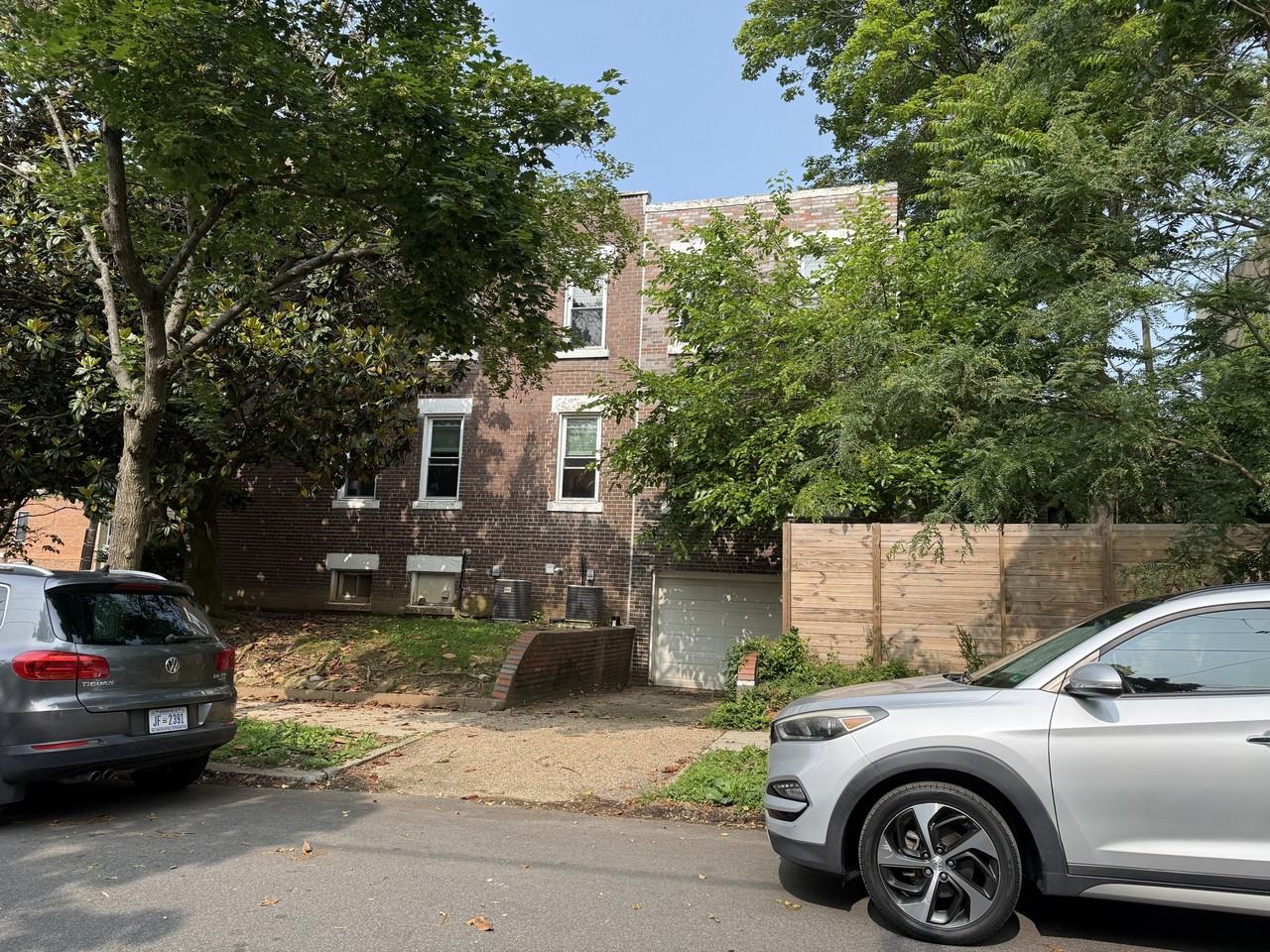 1501 Buchanan St Nw #1 - Photo 4 of 10