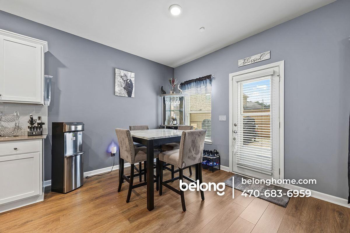 324 Denton Way - Photo 2 of 10