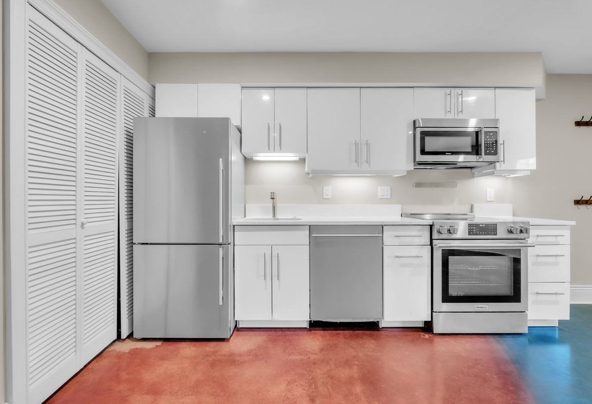 225 R St Nw - Photo 7 of 13