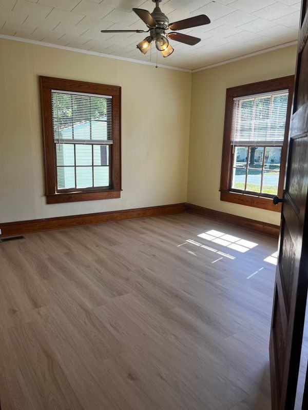 407 E Phifer St - Photo 5 of 16