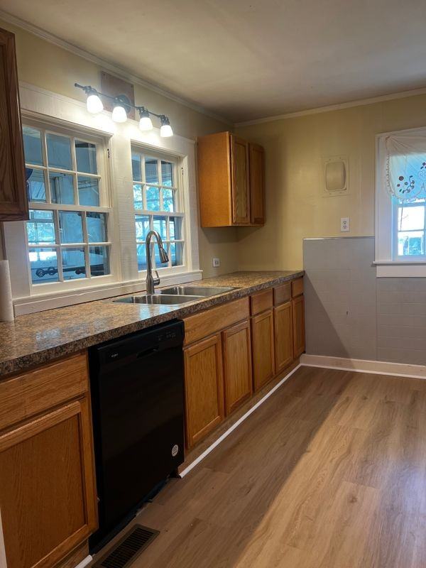 407 E Phifer St - Photo 6 of 16