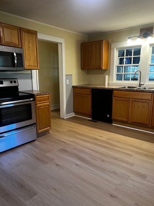 407 E Phifer St - Photo 7 of 16