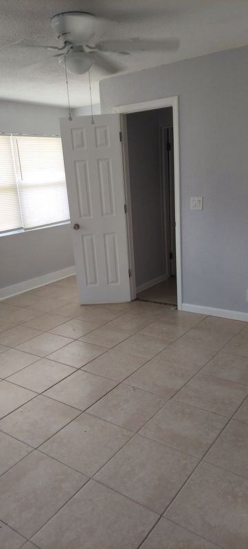 433 Vickers Dr - Photo 5 of 13