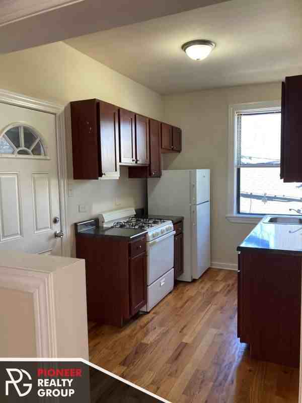 1313 Oak Ave