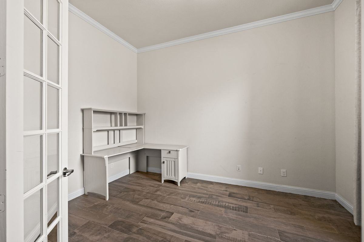23419 Campwood Terrace Ln - Photo 3 of 37