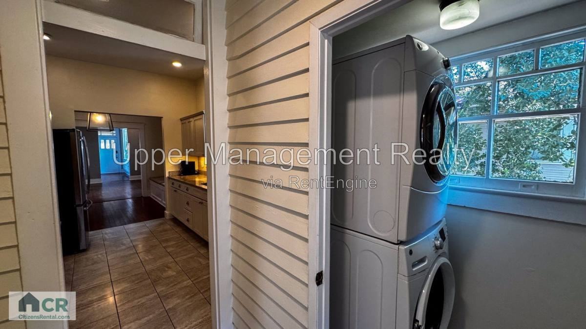 1629 Broadway St - Photo 7 of 20