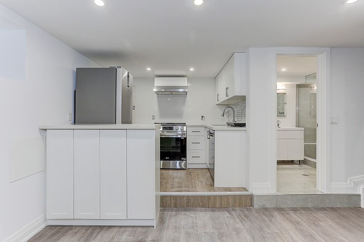 61 Clouston Ave - Photo 2 of 28