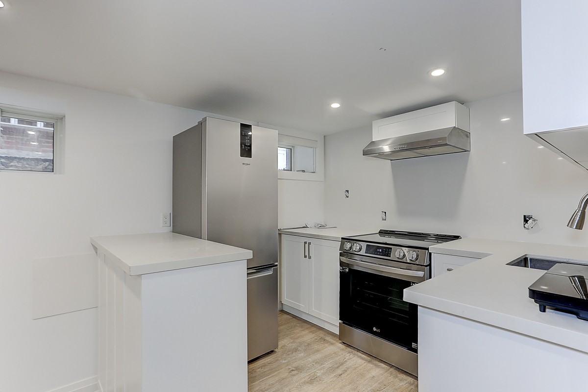 61 Clouston Ave - Photo 7 of 28