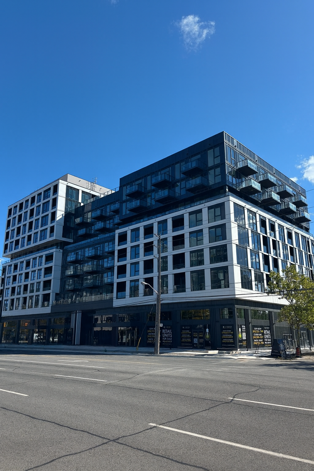 1037 The Queensway - Photo 4 of 7