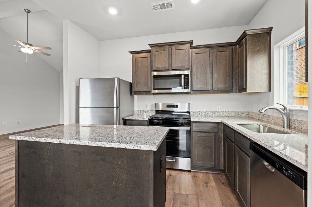 105 Thomas Paine Dr - Photo 5 of 21