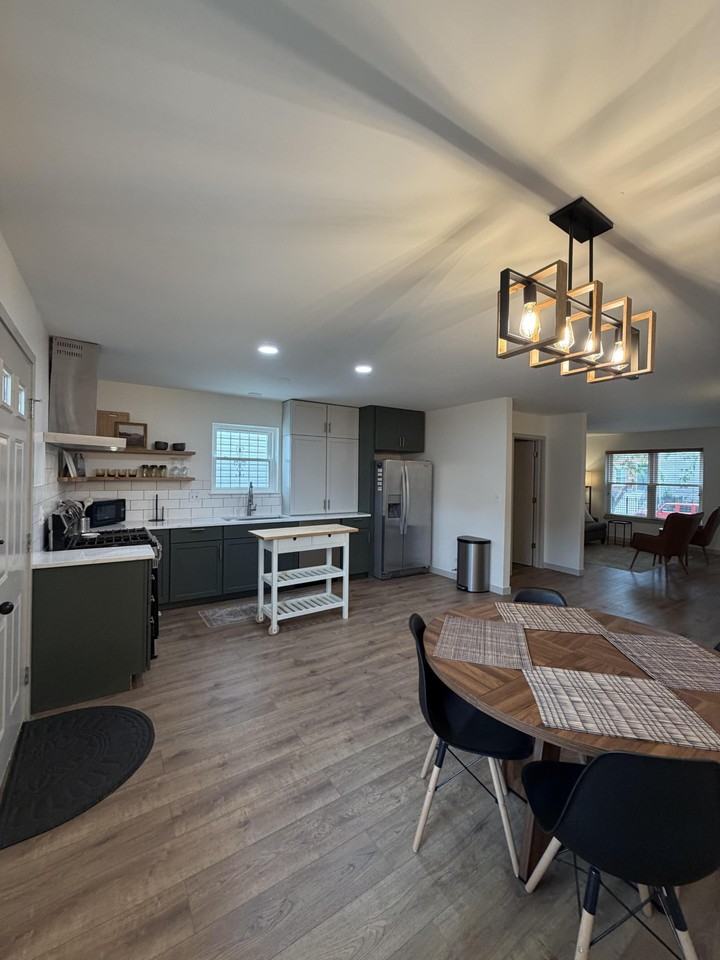 3623 S Prairie Ave - Photo 4 of 24