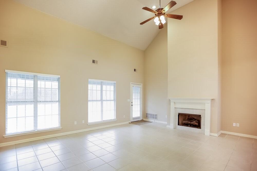 13160 Sandbourne S - Photo 5 of 16