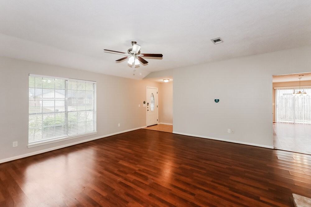5322 Windsong Trl - Photo 4 of 16