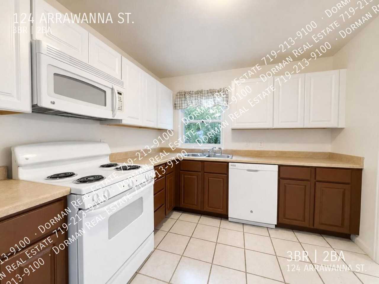 124 Arrawanna St - Photo 3 of 24