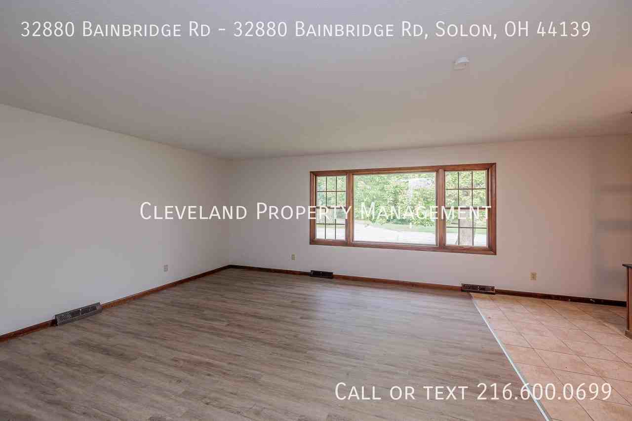 32880 Bainbridge Rd - Photo 6 of 22