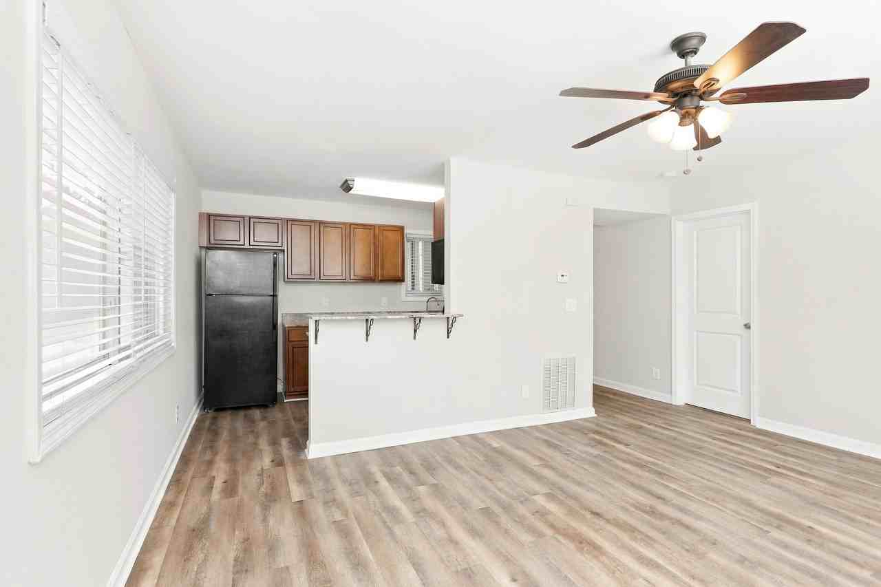 100 Terrace Dr Ne #4 - Photo 5 of 19