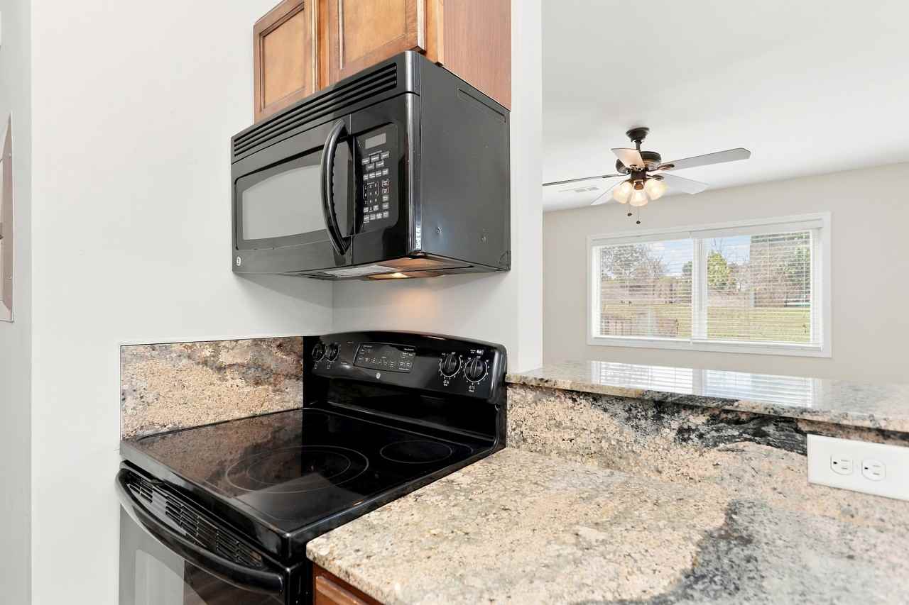 100 Terrace Dr Ne #4 - Photo 3 of 19