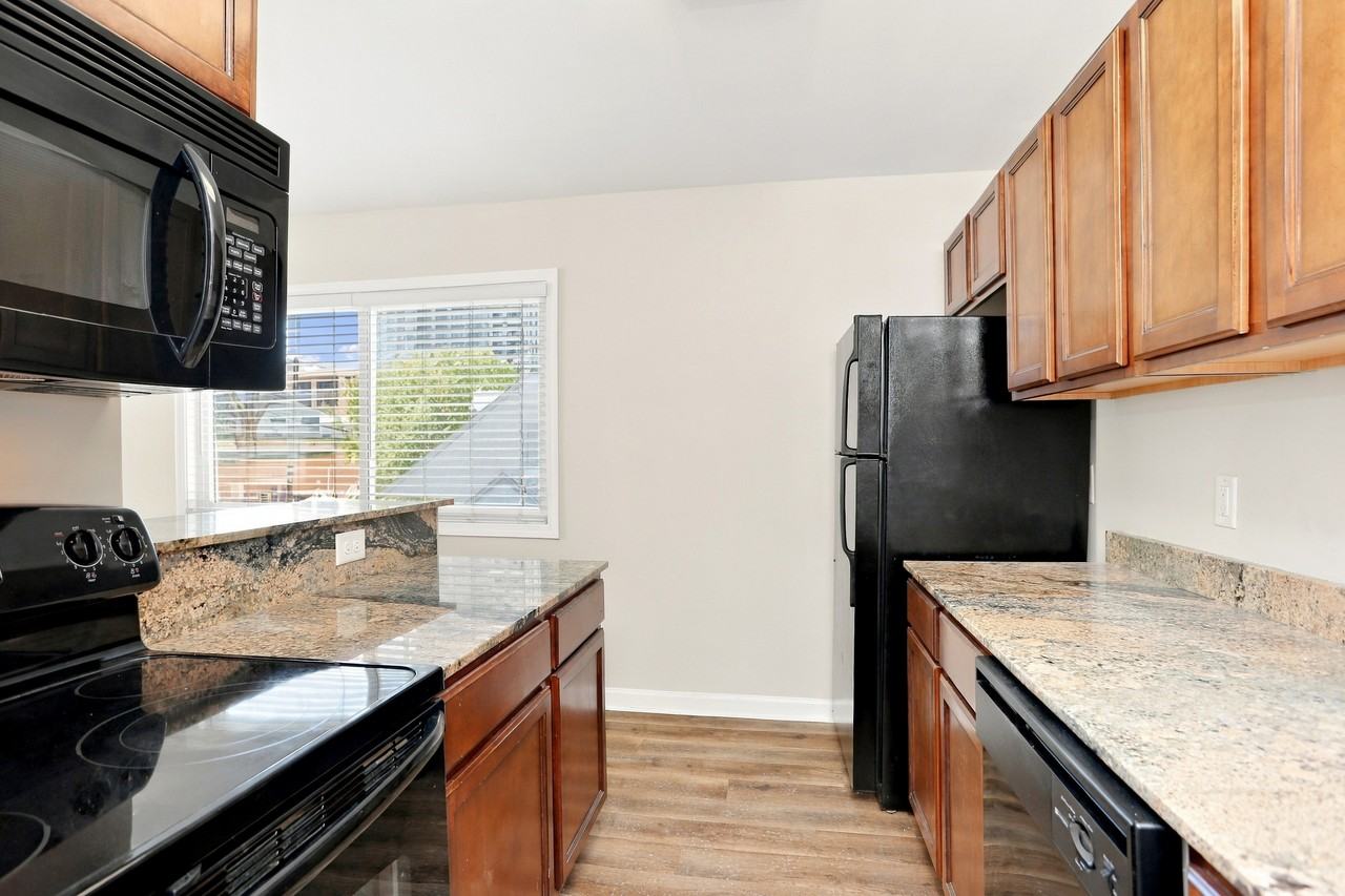 100 Terrace Dr Ne #4 - Photo 2 of 19