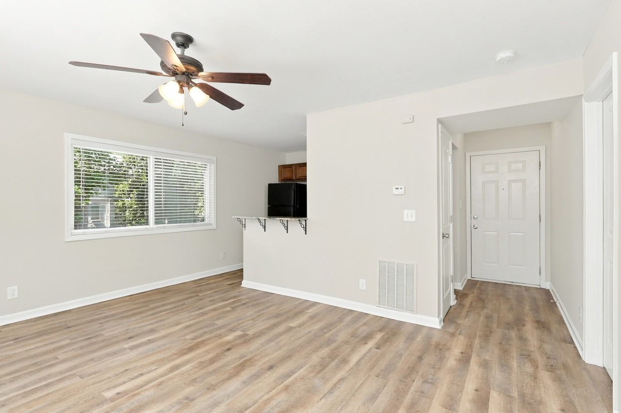 100 Terrace Dr Ne #4 - Photo 6 of 19