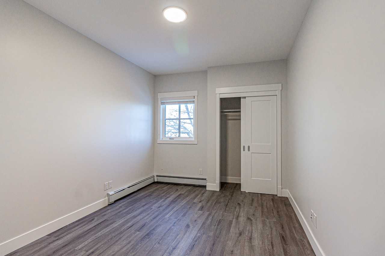 302, 305 14 Avenue Northeast - Photo 7 of 14