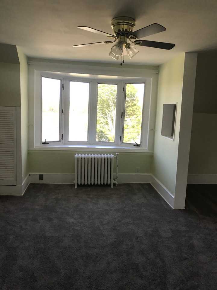 13 Poinsetta Ave #1 - Photo 4 of 7