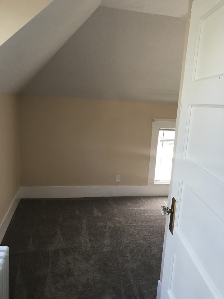 13 Poinsetta Ave #1 - Photo 7 of 7