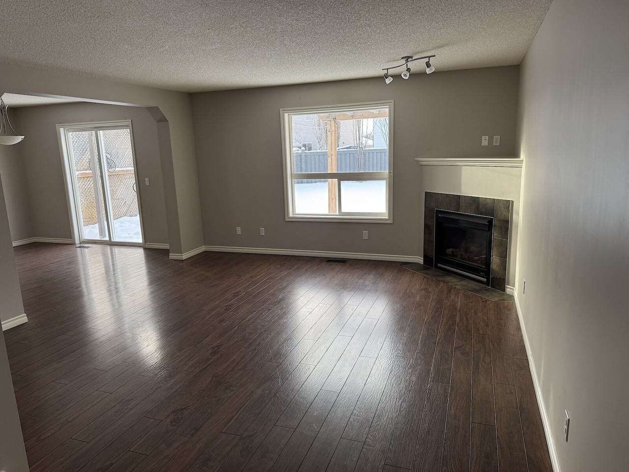 20407 51 Ave Nw - Photo 3 of 13