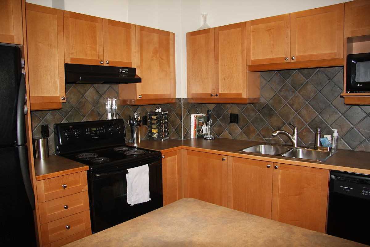8000 Wentworth Dr Sw - Photo 3 of 12