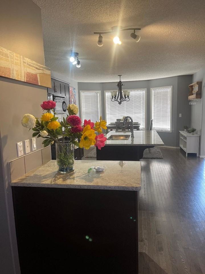 186 Autumn Cres Se - Photo 5 of 15