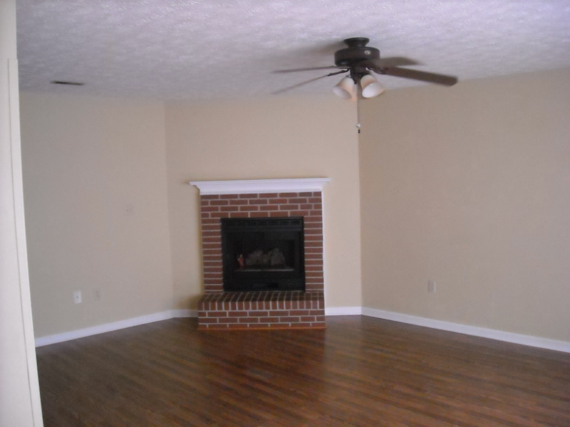 312 Highland Park Dr - Photo 3 of 15